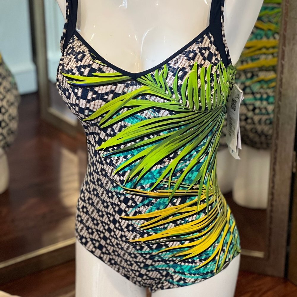 ‼️ SALE ‼️ Sunflair NWT one piece Bathing Plus size 14